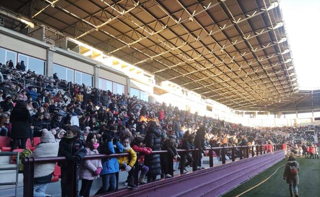 DIRECTO: aterrizaje del helicóptero de los Reyes Magos en Las Gaunas