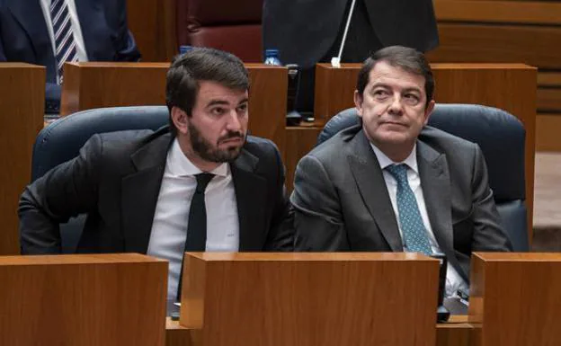 Castilla y León se niega a responder al Gobierno porque no hay plan antiaborto