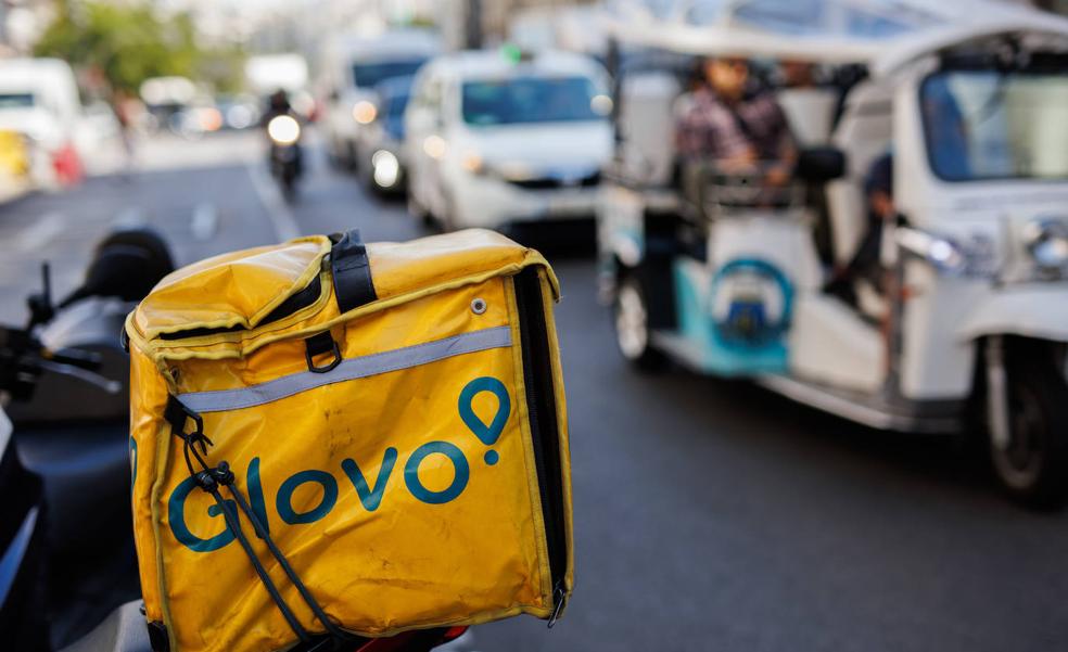 Nueva multa a Glovo, que debe ya más de 205 millones por emplear falsos autónomos