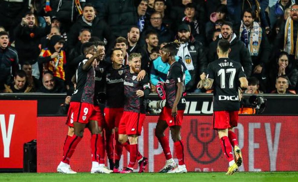 El Athletic recupera la pegada y se venga en Mestalla