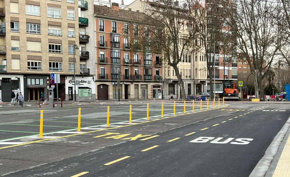 El parking de Murrieta reabre renovado y con parada de taxi