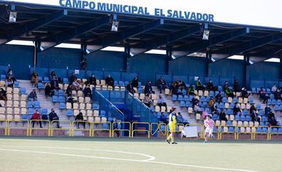 Logroño Deporte presupuesta para este año el cambio del césped artificial de La Ribera y El Salvador