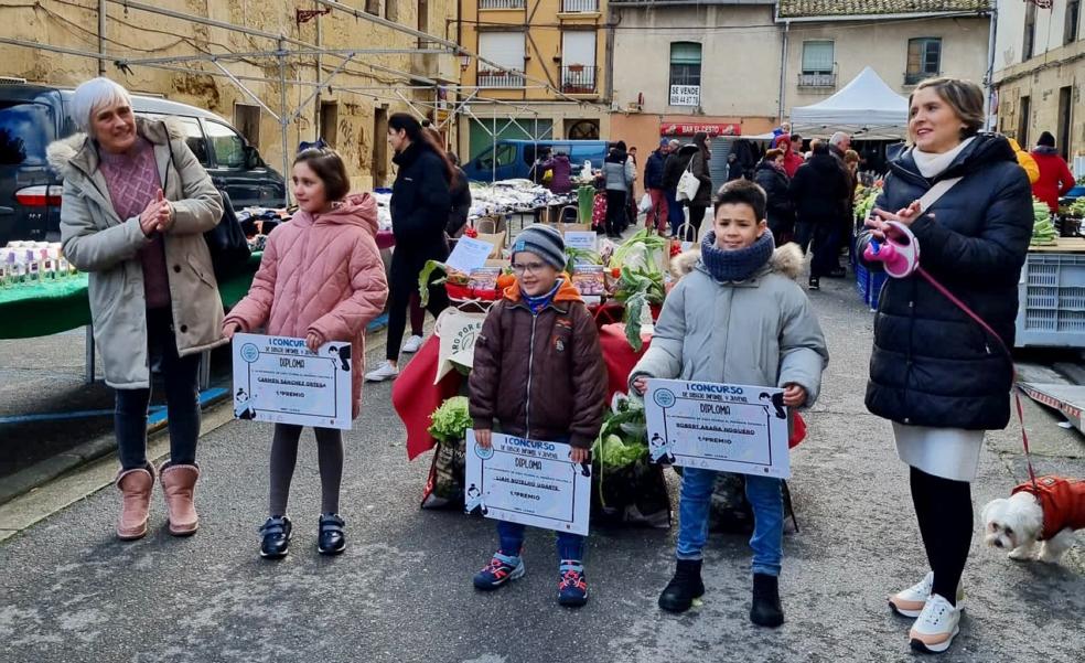 Haro entrega los premios del concurso infantil de dibujo 'El valor de lo nuestro'