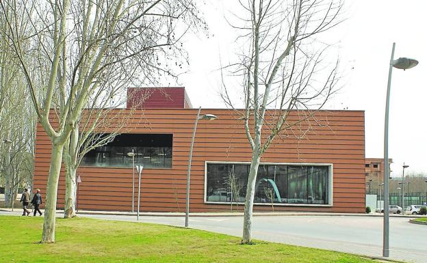 El juez da la razón al Ayuntamiento najerino y ordena que se reabra la piscina climatizada