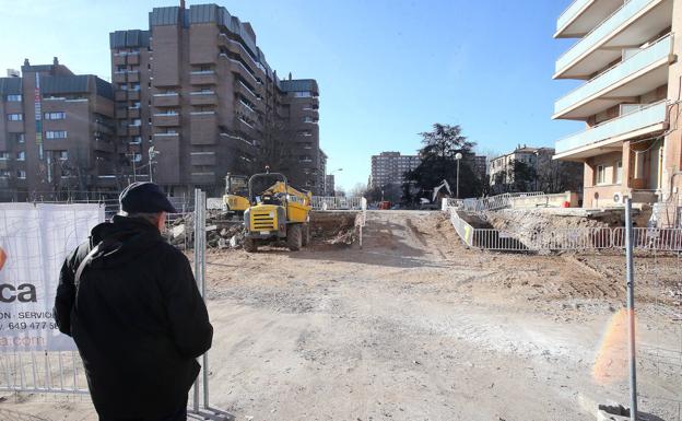 La obra de Vara de Rey interrumpirá la conexión ferroviaria con Miranda entre el 21 y el 24 de abril