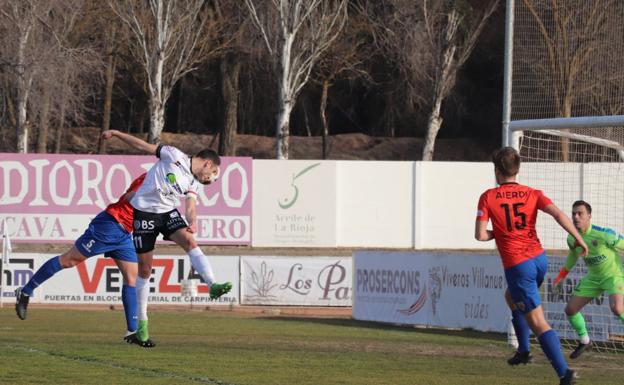 Las ganas del Alfaro chocan contra un brillante Sobrón