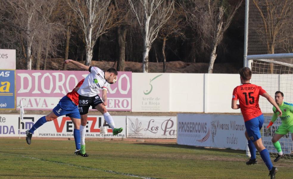 Las ganas del Alfaro chocan contra un brillante Sobrón