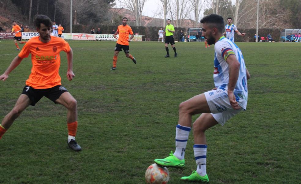 El Náxara sigue en racha y recorta distancia en la tabla