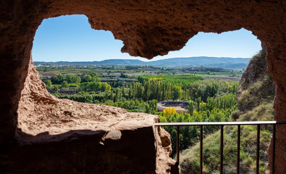 Visita al pasado najerino a través de sus cuevas