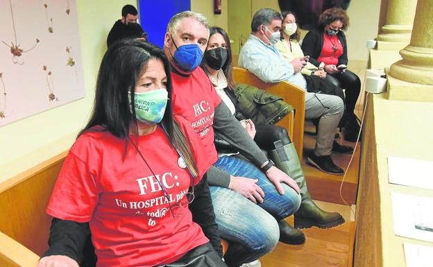 Salud rebate a IU y afirma que cumplirá el plazo para incorporar al personal del hospital al Seris