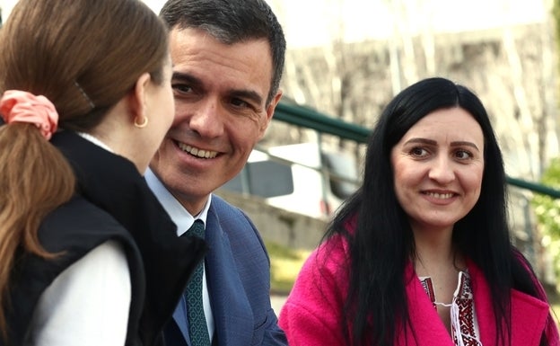 Sánchez exhibe su compromiso con Zelenski pese a Podemos