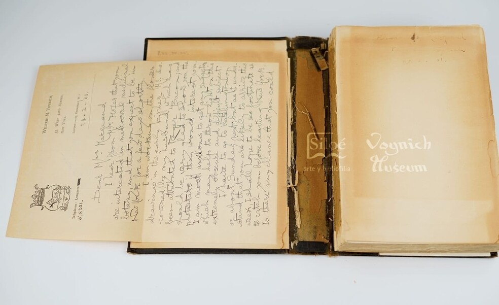 Una carta sobre el libro que nadie ha podido leer agranda la leyenda del Voynich