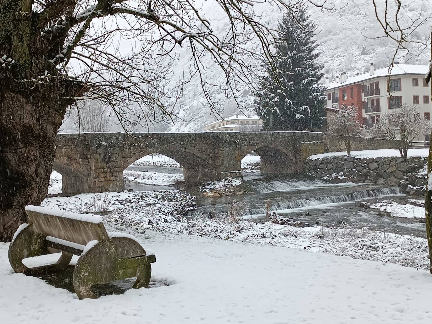 El frío y la nieve llegan a La Rioja