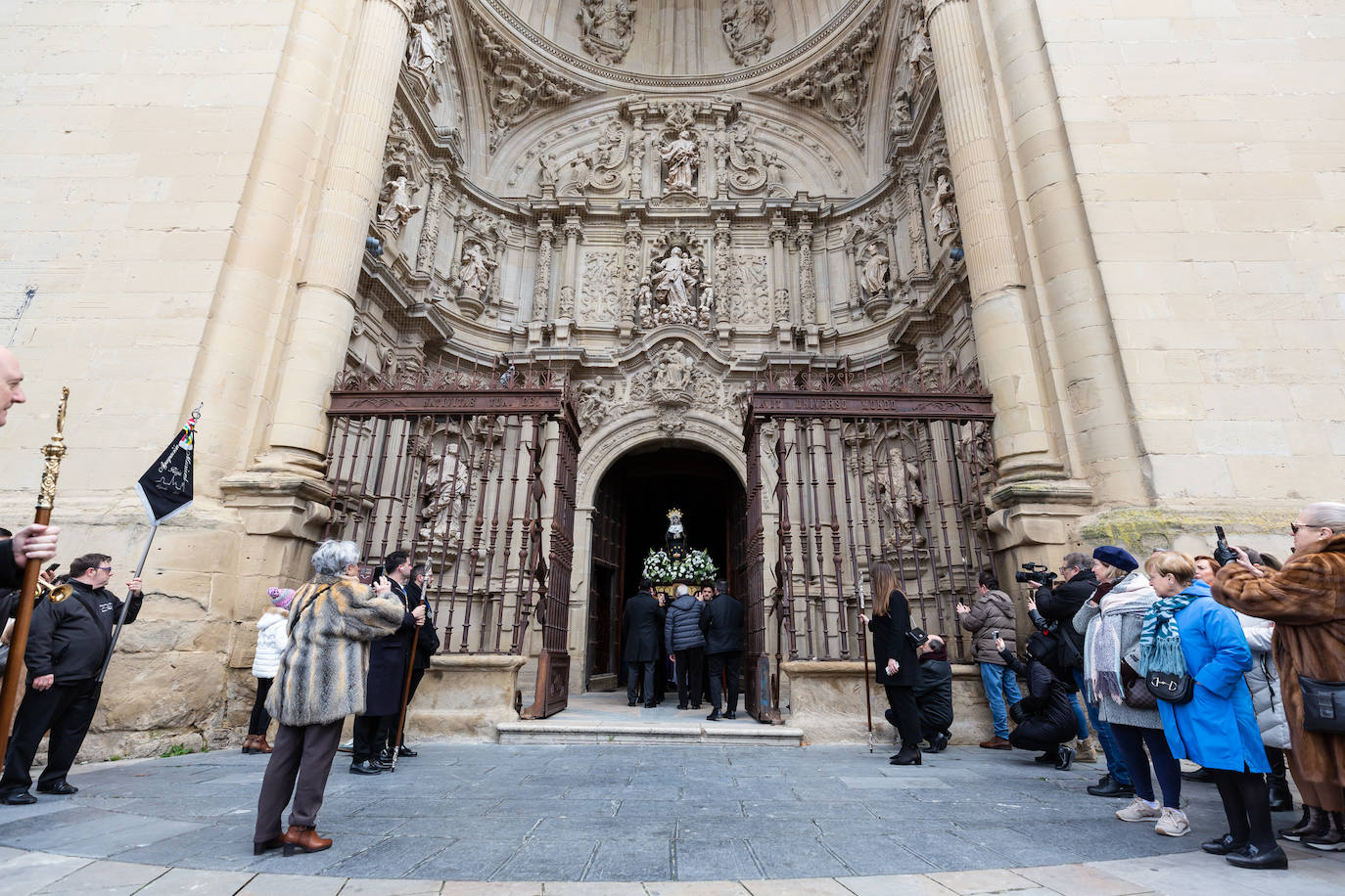 Encuentro de cofradías de Semana Santa, en Logroño