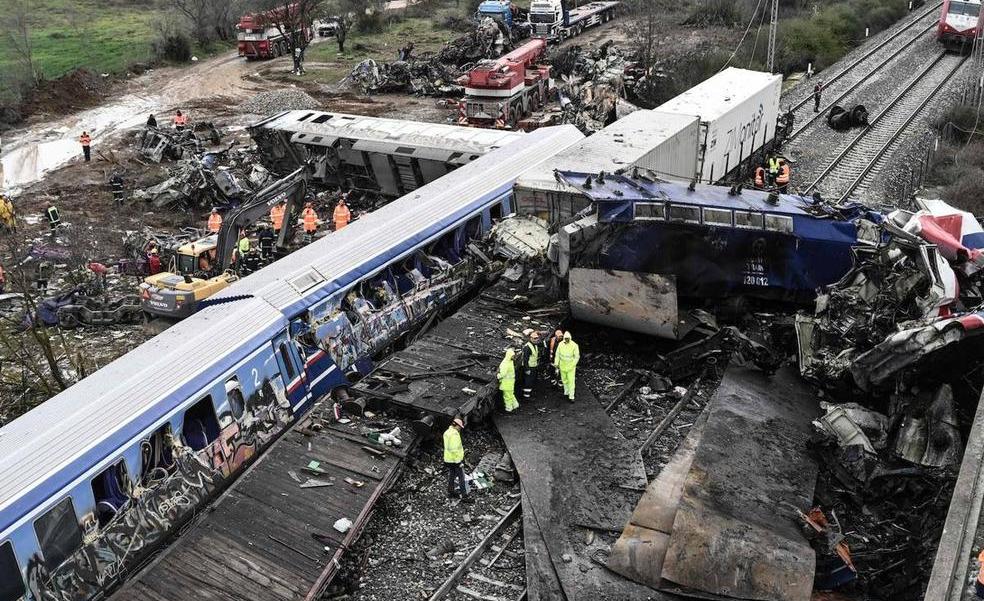 El accidente ferroviario de Grecia desata la indignación en el país por el estado de la infraestructura