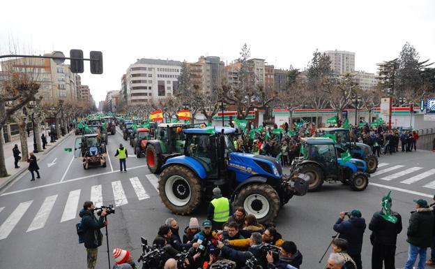 El hartazgo del campo retumba en Logroño