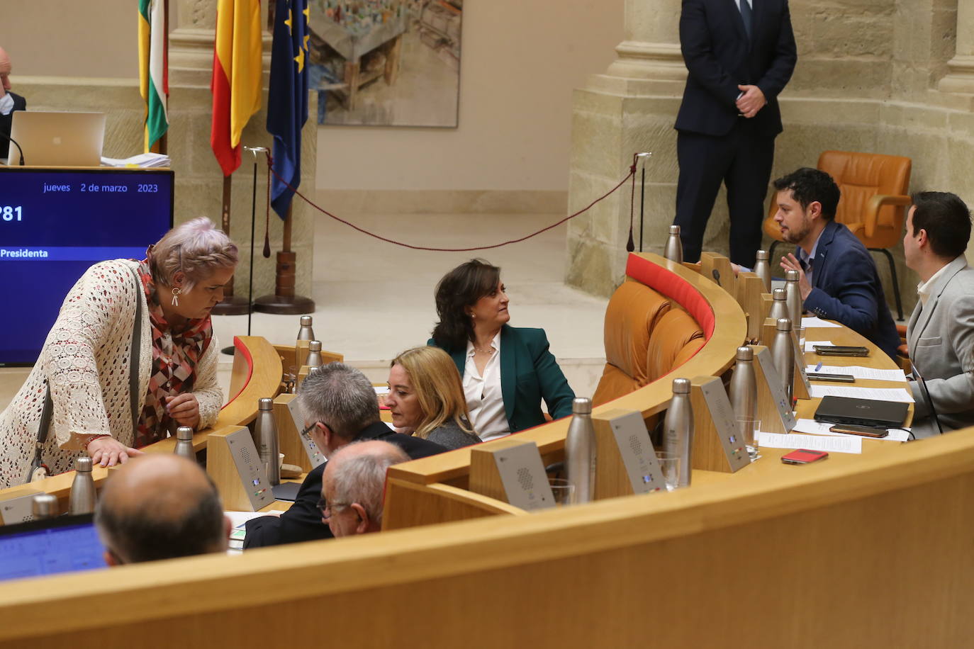 El Parlamento rechaza el regreso a la zona única y garantizar la escolarización en la concertada