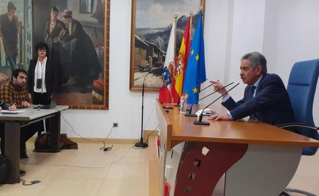 Dimite el consejero de Obras Públicas de Cantabria por el escándalo de las adjudicaciones
