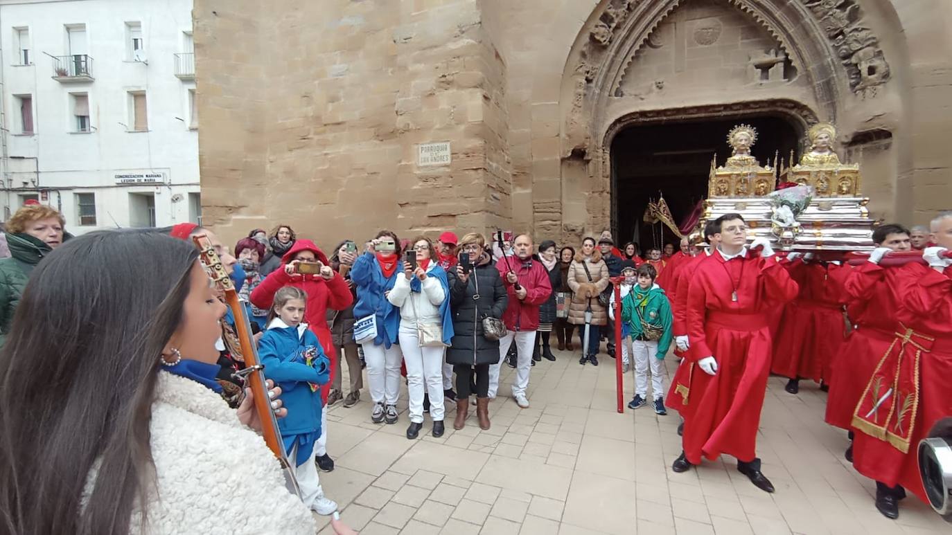 Frío y devoción en la procesión de los Santos Mártires de Calahorra