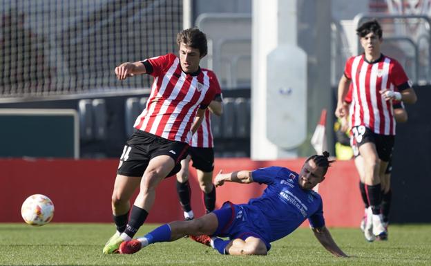 El Calahorra gana en Bilbao y deja el farolillo rojo