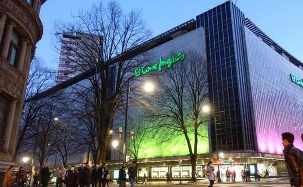 El Corte Inglés, Carrefour e Ikea acuerdan una subida salarial del 17% en cuatro años