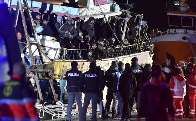 Al menos treinta migrantes desaparecen en un nuevo naufragio en el Mediterráneo