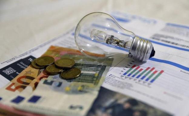 Bruselas desoye la intervención de España en su propuesta de reforma eléctrica