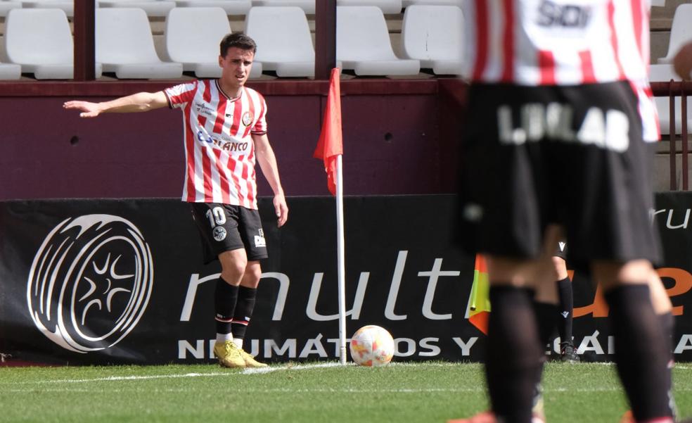 Diego Esteban vuelve a vestirse de blanquirrojo