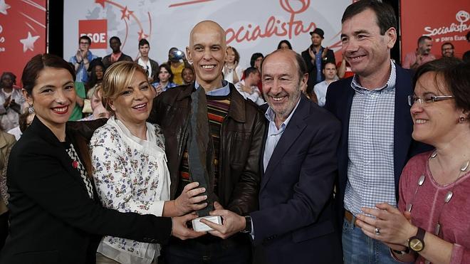 Valenciano: «El PSOE construye la igualdad y el PP la destruye»