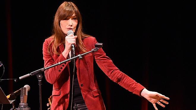 Carla Bruni: «Pasar por el Elíseo no me dejó herida»