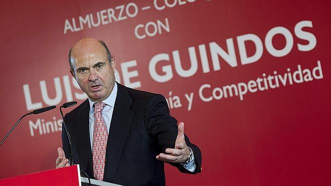 De Guindos dice que España cumplirá el déficit en 2015