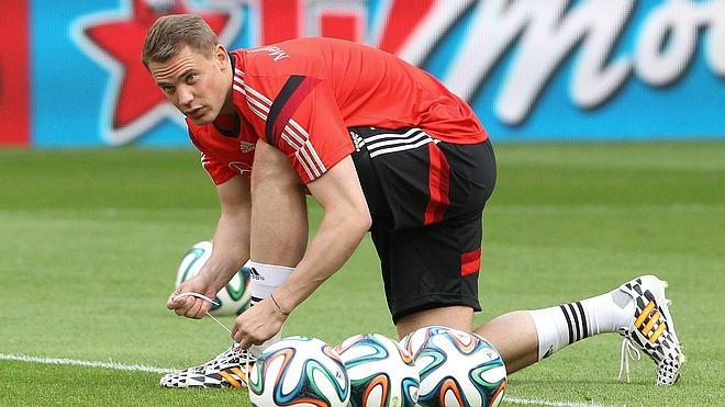 Neuer llegará en buenas condiciones al debut de Alemania