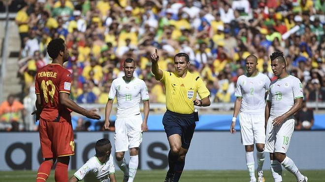 Árbitro en el Mundial, predicador en casa