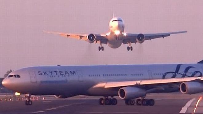 Dos aviones, a punto de colisionar en Barcelona