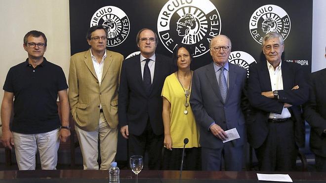 La consulta en Cataluña impulsa la aparición de dos manifiestos