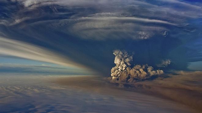 El volcán islandés mantiene un «alto nivel» de actividad sísmica