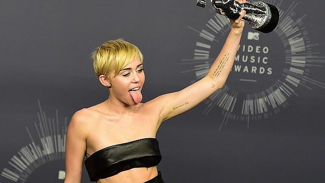 Miley Cyrus: «El 'twerking' lo inventó Elvis Presley»