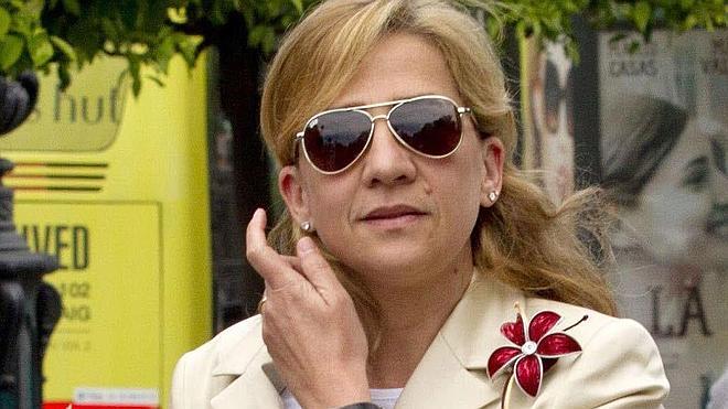 Hacienda insiste en exculpar a la infanta a pesar de ser «cónyuge de un defraudador»