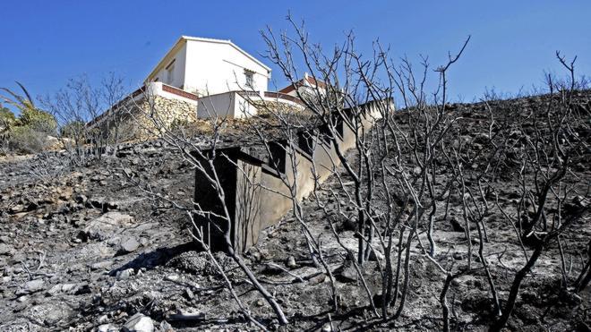 Estabilizado el incendio de Jávea tras calcinar 444 hectáreas