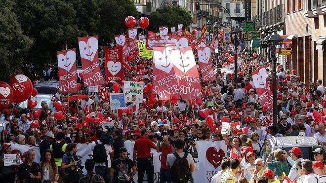 Marcha por la Vida amenaza a Rajoy con perder su voto por frenar la ley del aborto