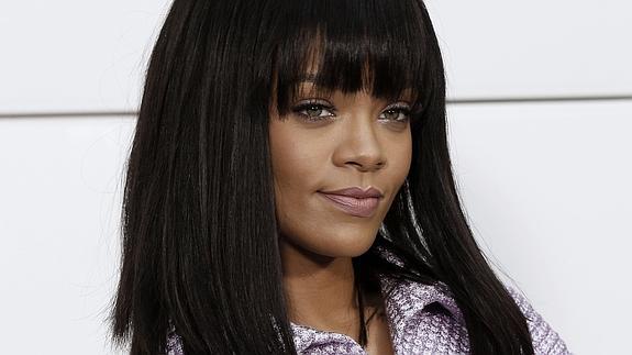 Rihanna gasta 38.000 euros semanales en belleza