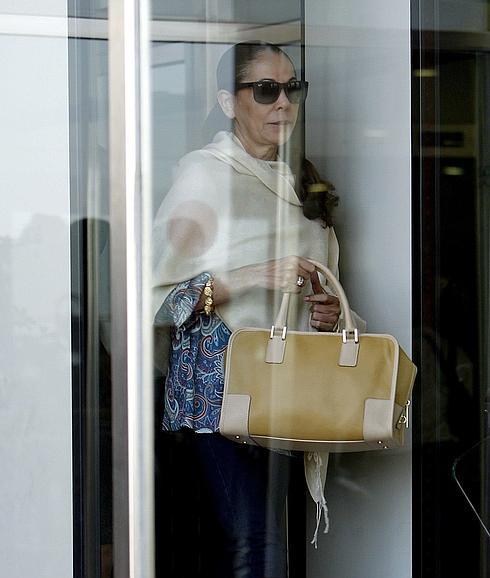 Isabel Pantoja recibe la notificación de su ingreso en prisión por blanqueo