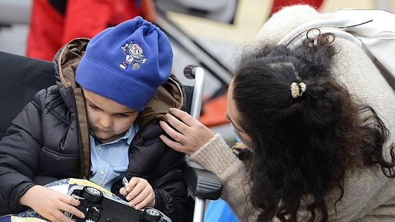 El pequeño Ashya King continuará en España su tratamiento contra un tumor cerebral