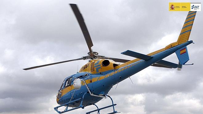 La DGT controlará con sus cinco helicópteros 'Pegasus' el fin de semana de 'Todos los Santos'