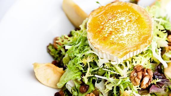 Como ensaladas y aun así engordo