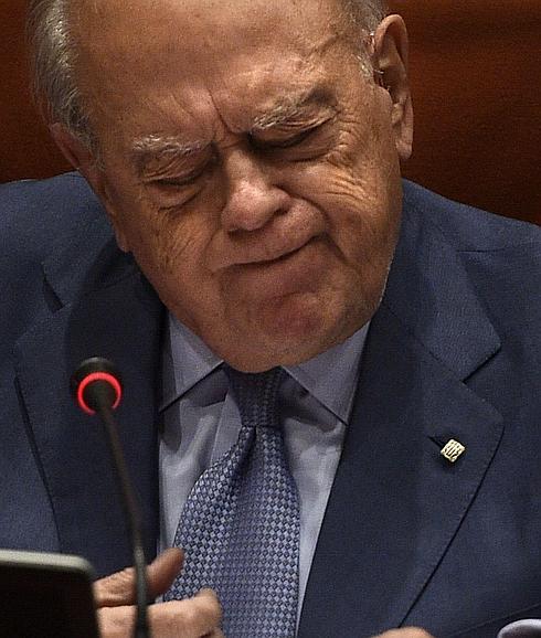 El PPC pide la comparecencia de Mas por el 'caso Pujol' y CiU la de Bárcenas