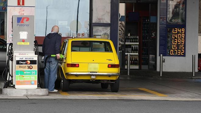 La inflación cae tres décimas hasta el -0,4% por la bajada del petróleo