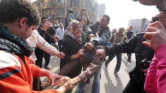 Al menos 18 muertos en el aniversario de la revolución contra Mubarak en Egipto