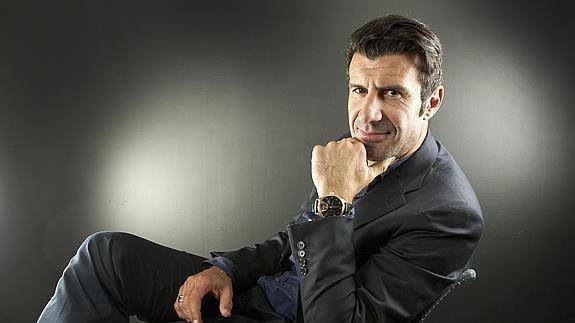 Figo se presenta a la presidencia de la FIFA