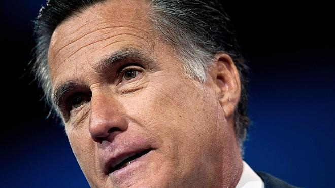 Romney se desmarca de la pelea por la Casa Blanca